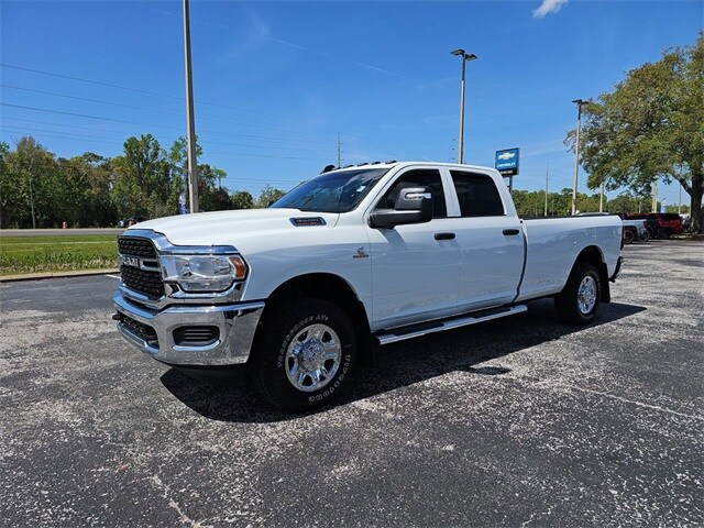 2024 Ram 3500 Tradesman photo 2