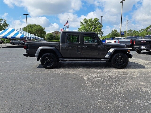 2024 Jeep Gladiator Sport photo 3