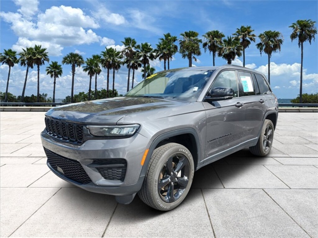 Certified 2023 Jeep Grand Cherokee Laredo SUV