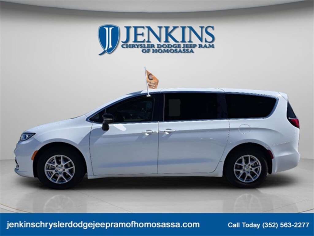 Used 2024 Chrysler Pacifica Touring L Van Passenger Van