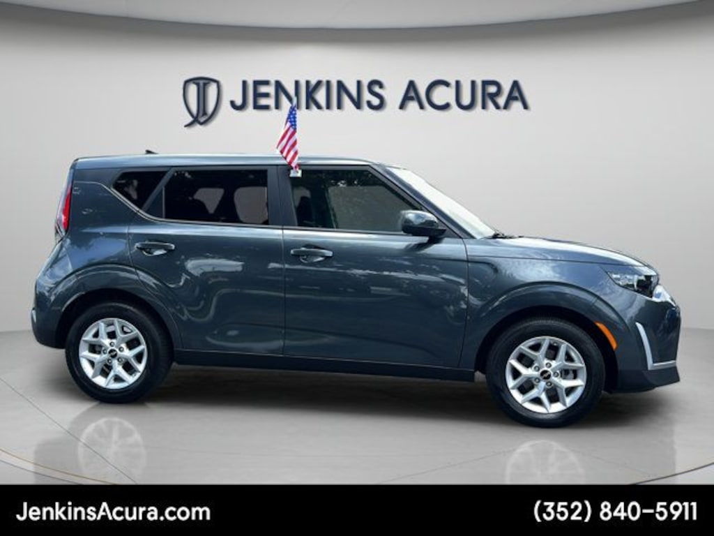 Used 2025 Kia Soul LX Hatchback