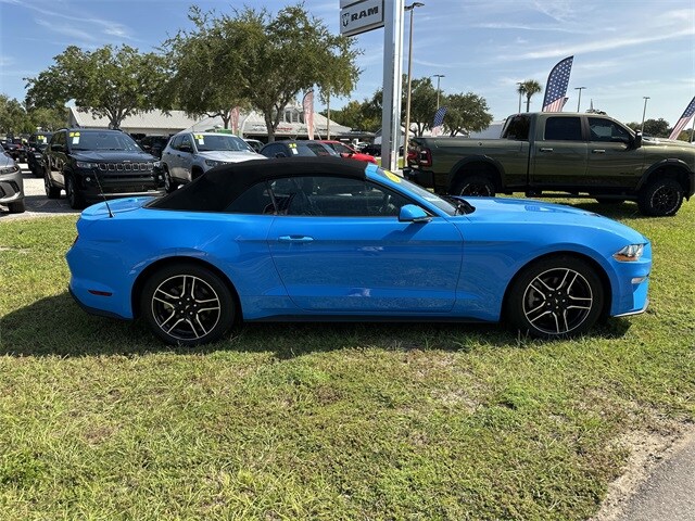 2023 Ford Mustang EcoBoost Premium Convertible photo 2