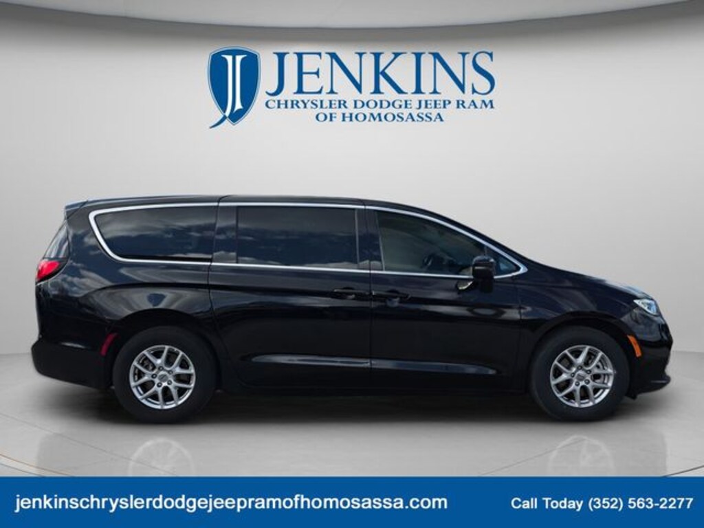 Used 2024 Chrysler Pacifica Touring L Van Passenger Van