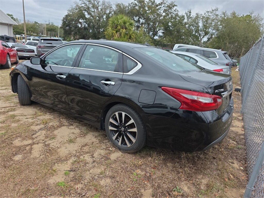 Used 2018 Nissan Altima 2.5 SV Sedan