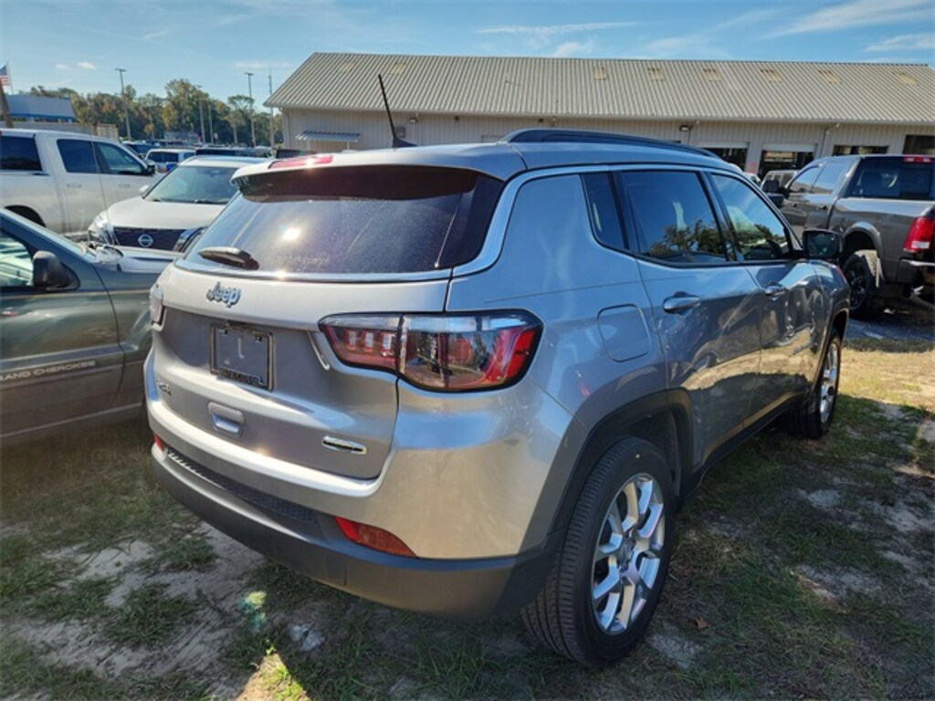 Used 2023 Jeep Compass Latitude Lux SUV