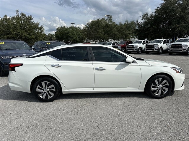 2019 Nissan Altima 2.5 S photo 2