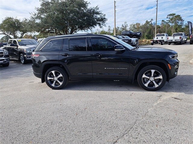 2024 Jeep Cherokee 4xe photo 3