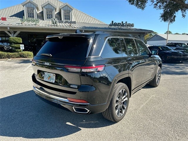2024 Jeep Grand Cherokee Overland photo 4