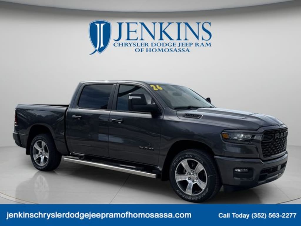 New 2026 Ram 1500 EXPRESS CREW CAB 4X2 5'7 BOX Pickup