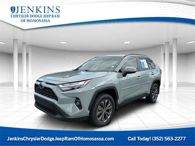 2022 Toyota RAV4 XLE Premium's photo