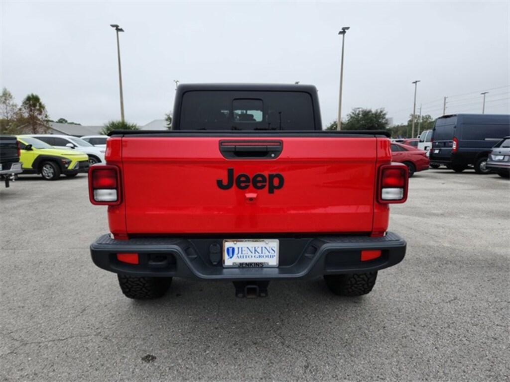 Used 2022 Jeep Gladiator Sport Truck Crew Cab