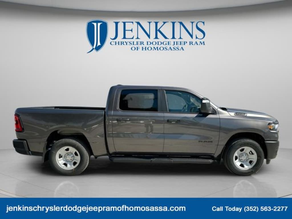 New 2026 Ram 1500 TRADESMAN CREW CAB 4X4 5'7 BOX Pickup