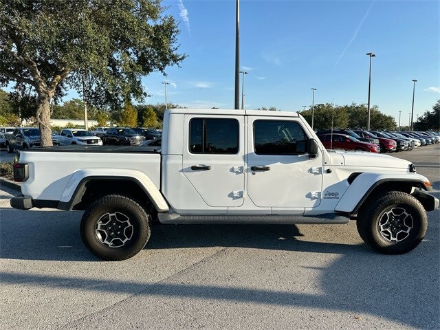 2020 Jeep Gladiator Overland photo 2