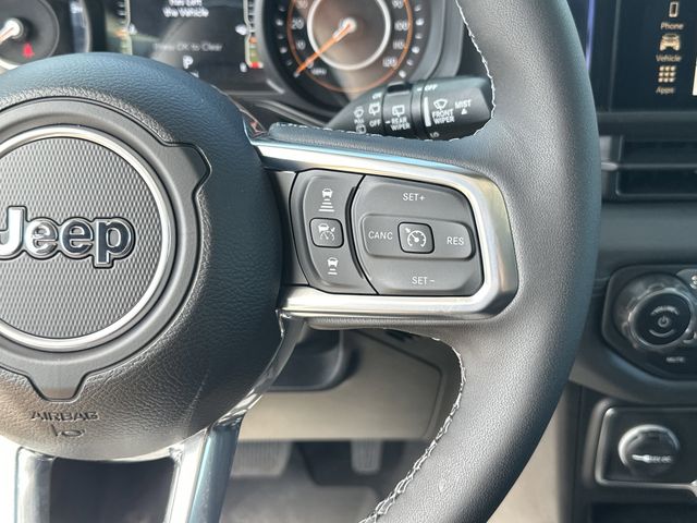 2025 Jeep Wrangler 4-Door Sahara - Photo 27