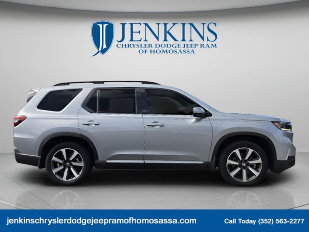 Used 2025 Honda Pilot Touring SUV