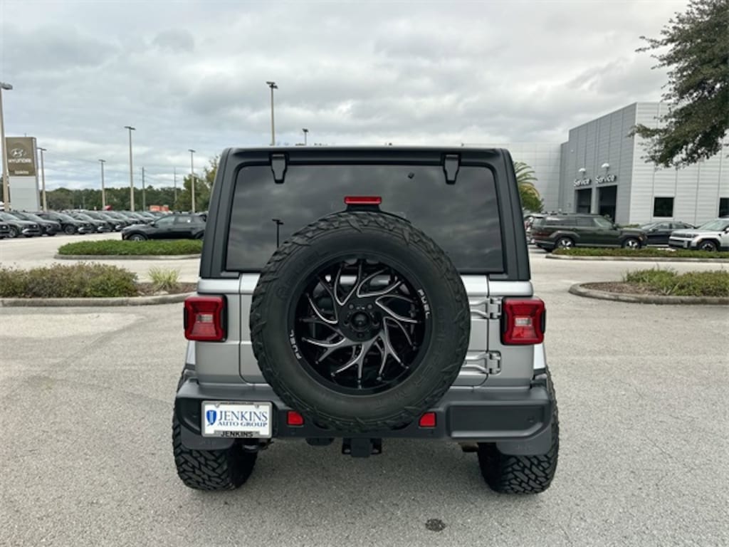 Used 2020 Jeep Wrangler Unlimited Sahara SUV