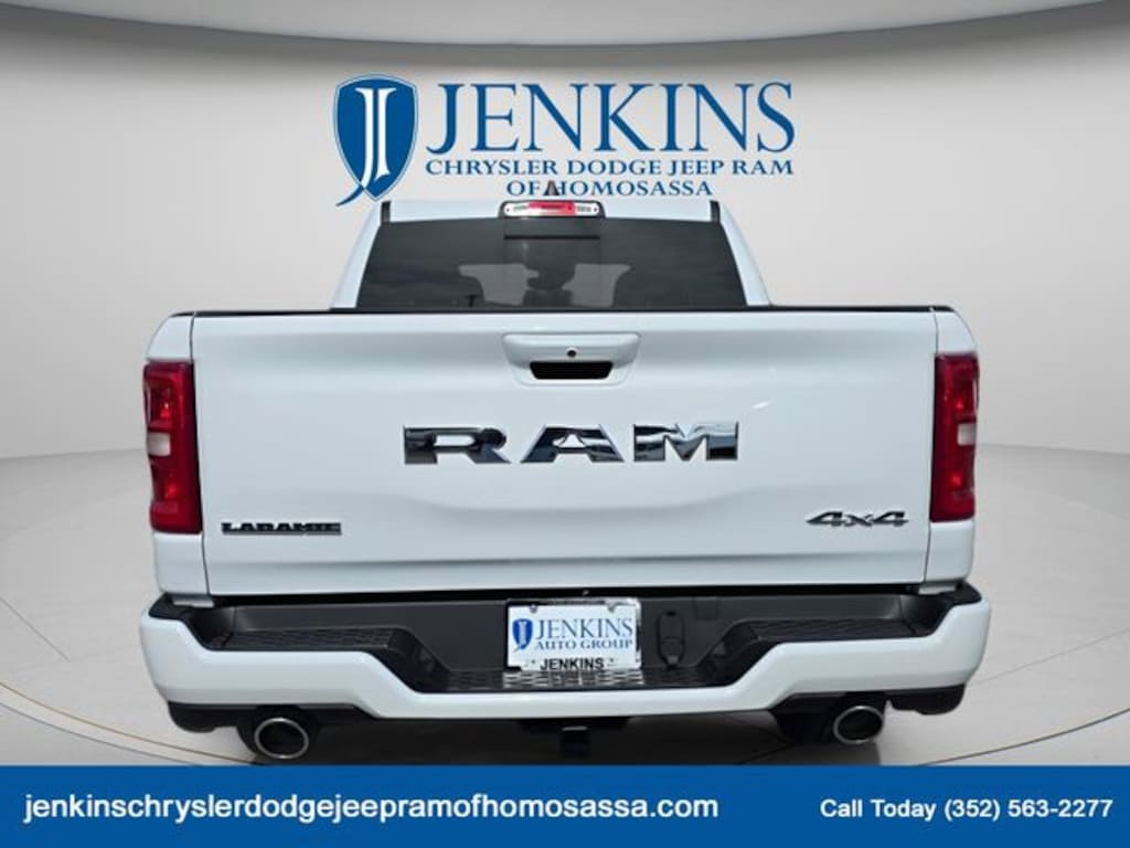 New 2026 Ram 1500 LARAMIE CREW CAB 4X4 5'7 BOX Pickup