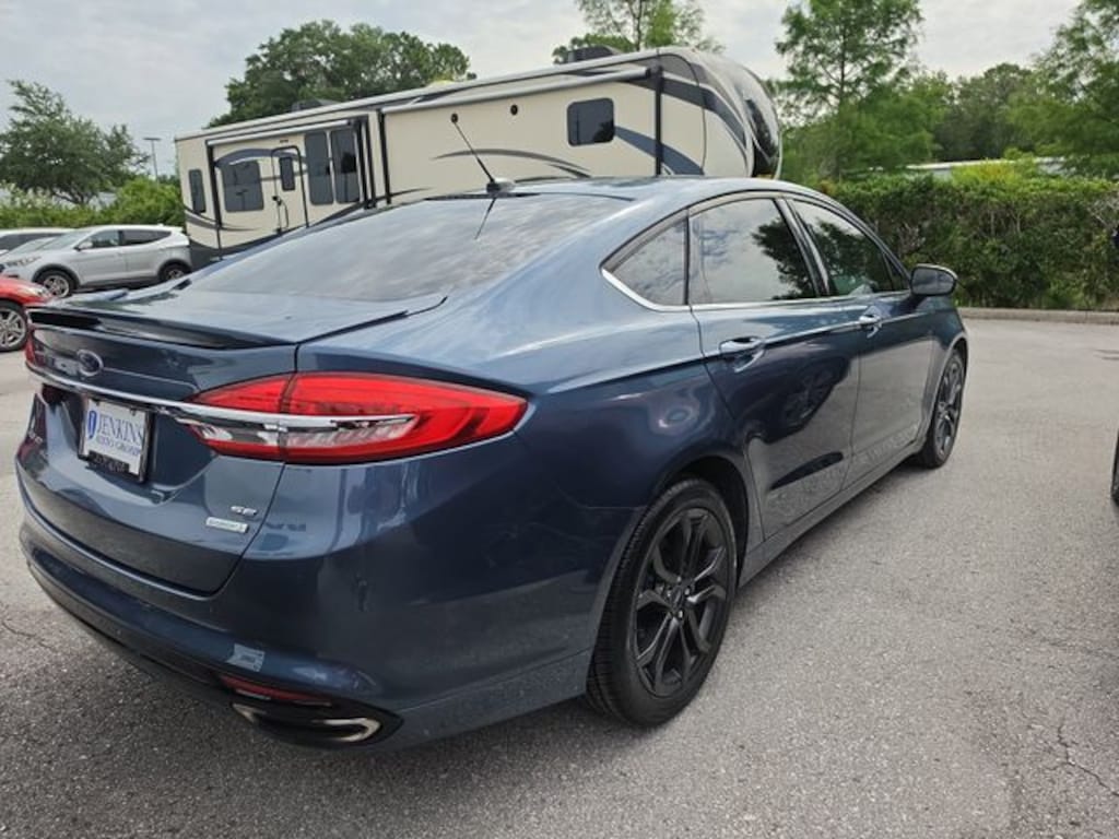 Used 2018 Ford Fusion SE Sedan