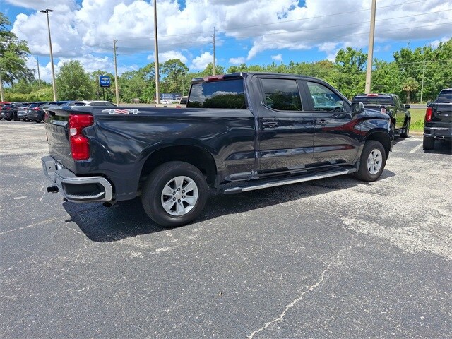 2024 Chevrolet Silverado 1500 LT photo 2