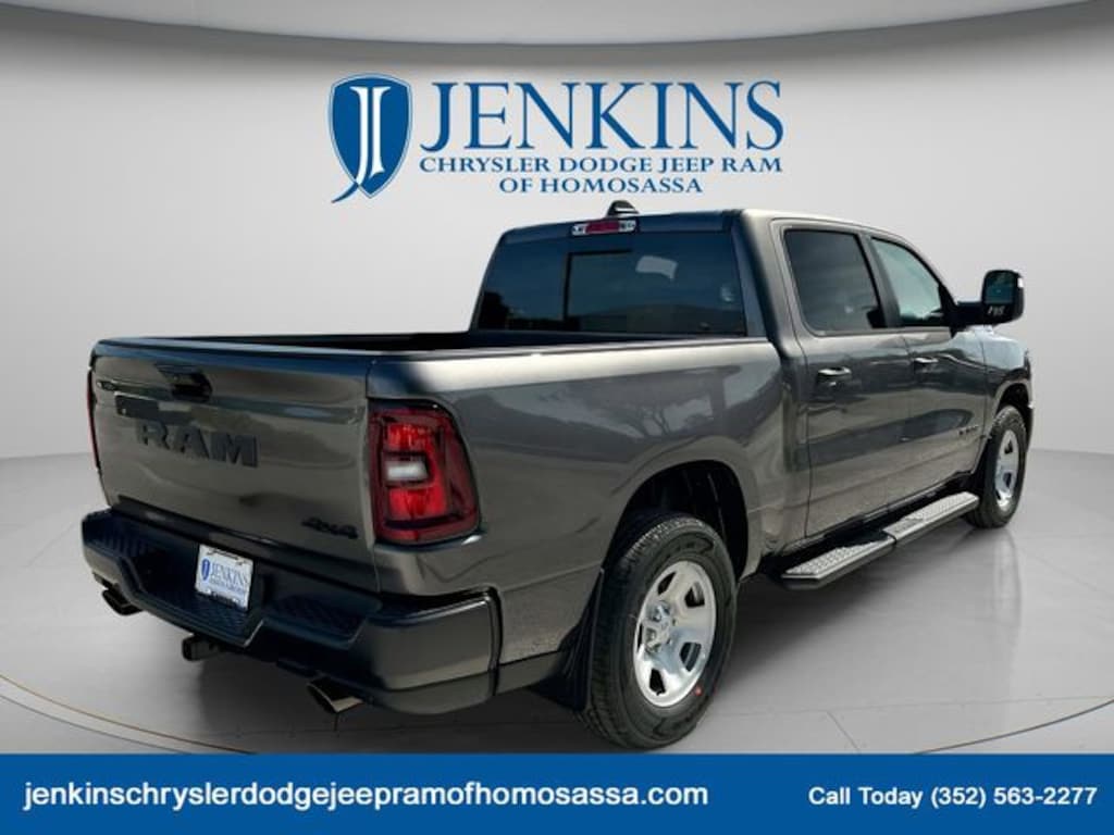 New 2026 Ram 1500 TRADESMAN CREW CAB 4X4 5'7 BOX Pickup