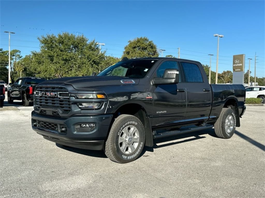 New 2026 Ram 2500 BIG HORN CREW CAB 4X4 6'4 BOX Pickup