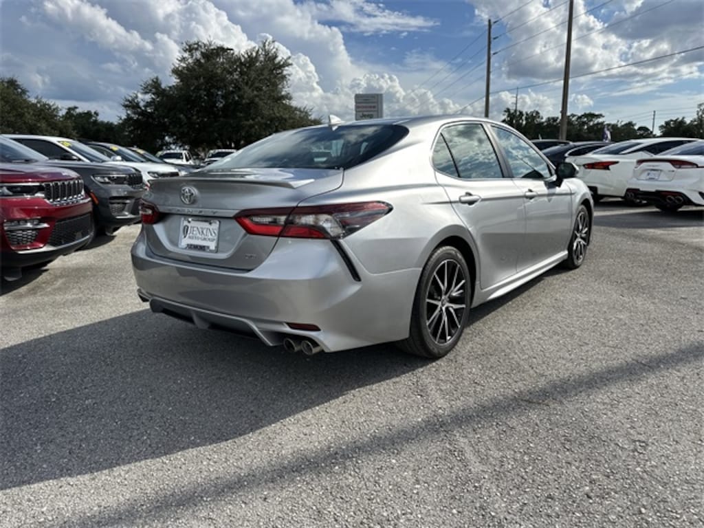Used 2023 Toyota Camry SE Sedan