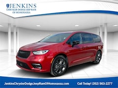 2026 Chrysler Pacifica SELECT Passenger Van