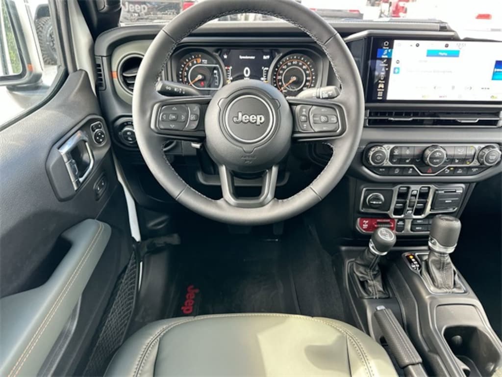 New 2025 Jeep Gladiator MOJAVE 4X4 Pickup