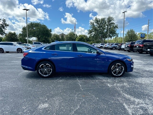 2023 Chevrolet Malibu 1LT photo 3
