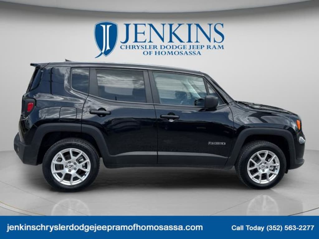 Used 2023 Jeep Renegade Latitude SUV