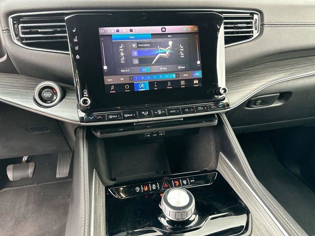 2023 Jeep Wagoneer Series III - Photo 21