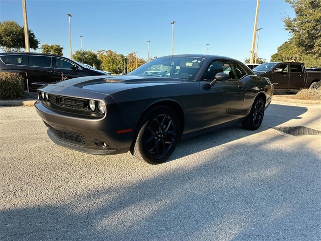 2021 Dodge Challenger SXT photo 2