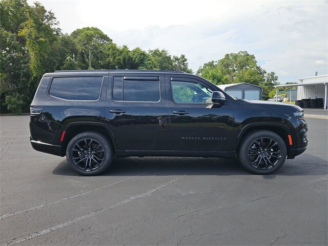 2024 Jeep Grand Wagoneer III photo 3