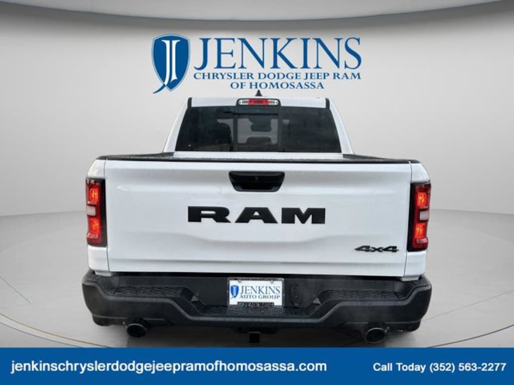 New 2026 Ram 1500 TRADESMAN CREW CAB 4X4 5'7 BOX Pickup