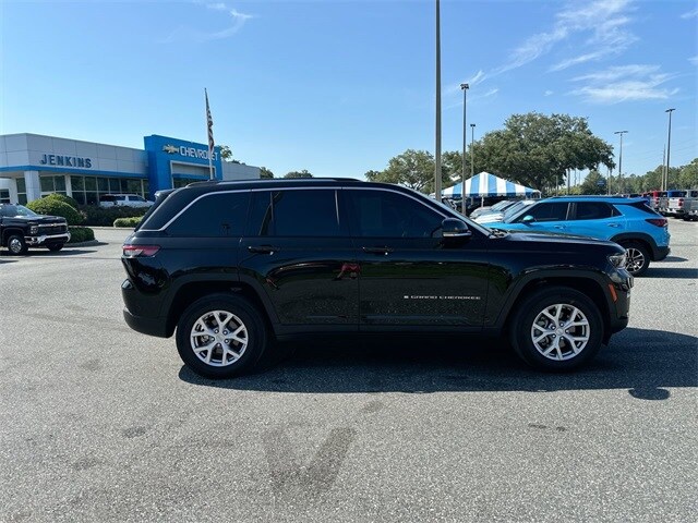 2022 Jeep Grand Cherokee Limited photo 3