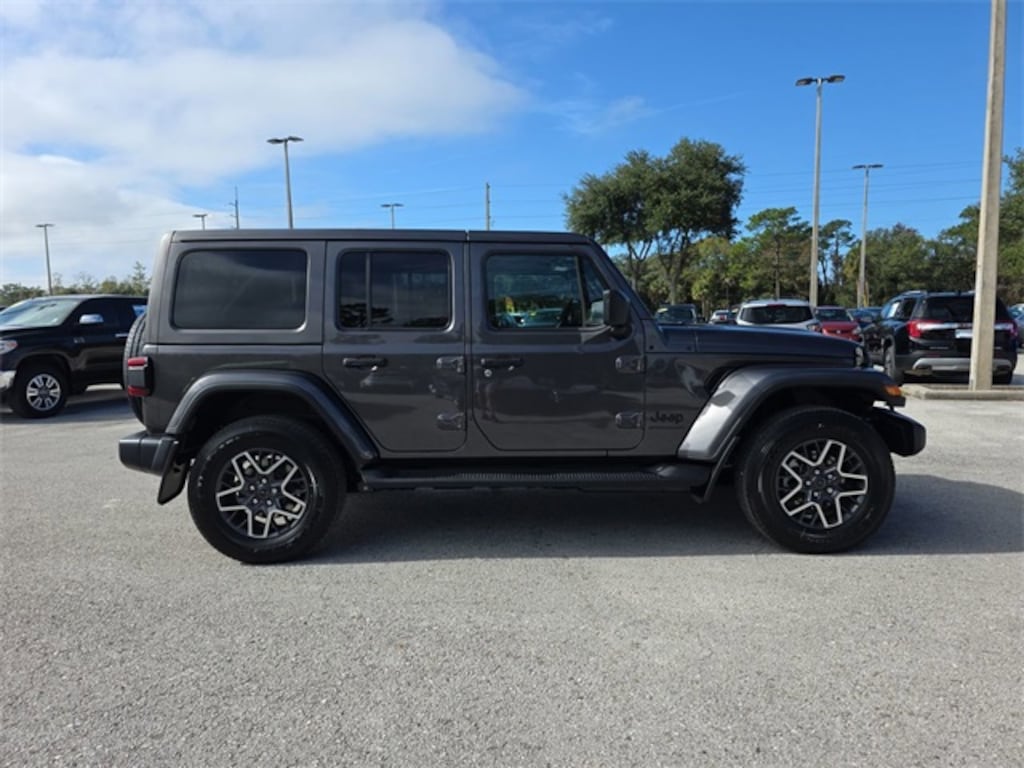 New 2026 Jeep Wrangler 4-DOOR SAHARA Sport Utility