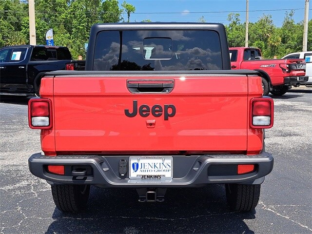 2024 Jeep Gladiator Sport photo 4