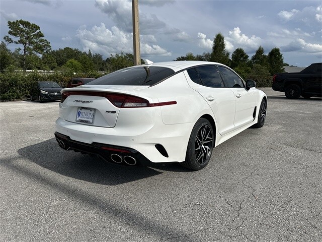 2022 Kia Stinger GT-Line photo 3