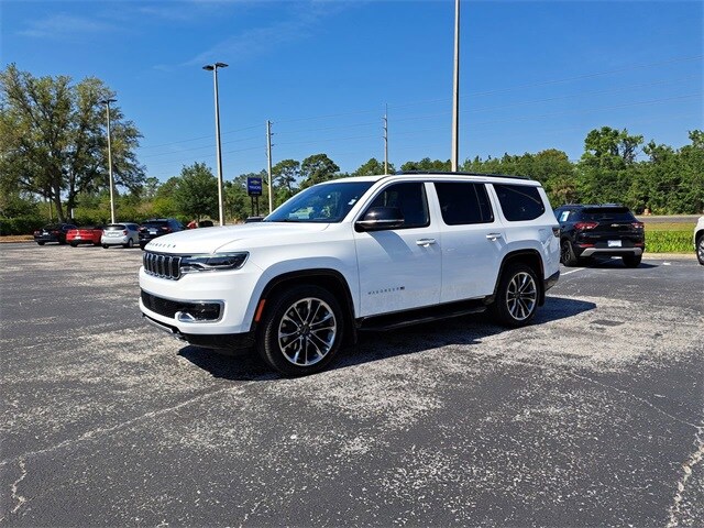 2024 Jeep Grand Wagoneer III photo 2