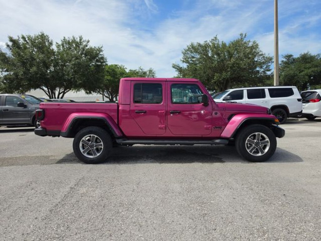 Used 2024 Jeep Gladiator Sport Truck Crew Cab