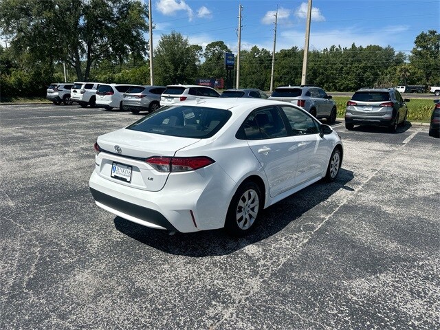 2022 Toyota Corolla LE photo 4