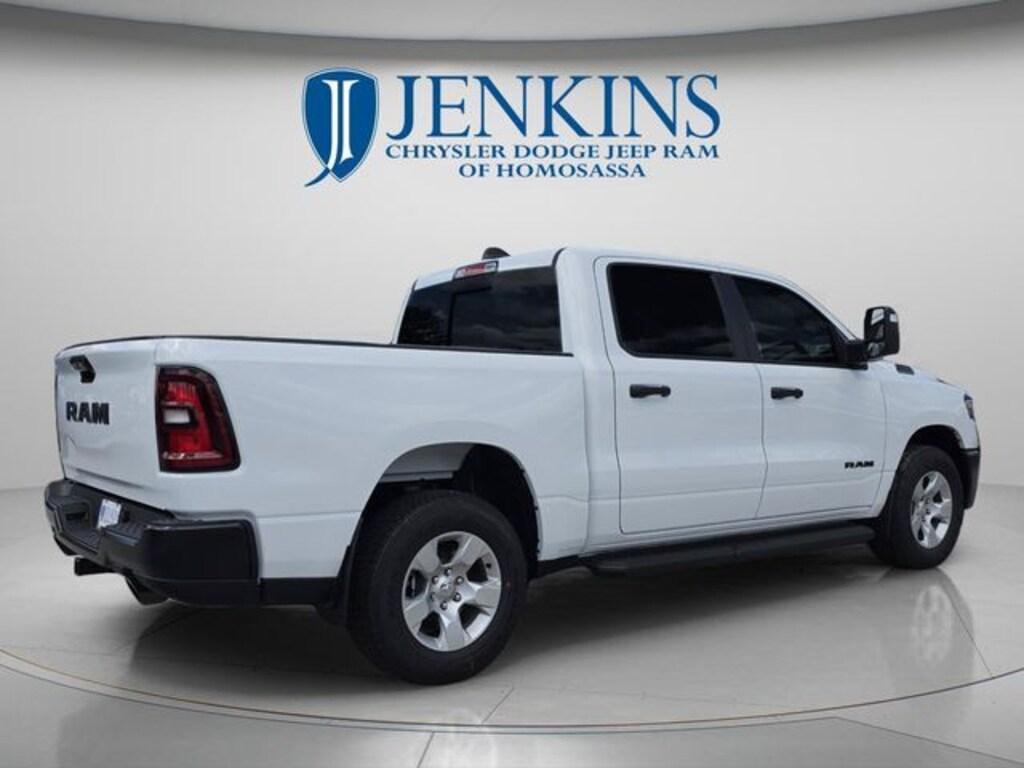 New 2026 Ram 1500 TRADESMAN CREW CAB 4X2 5'7 BOX Pickup