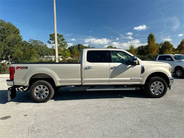 2018 Ford F-350 Lariat photo 2