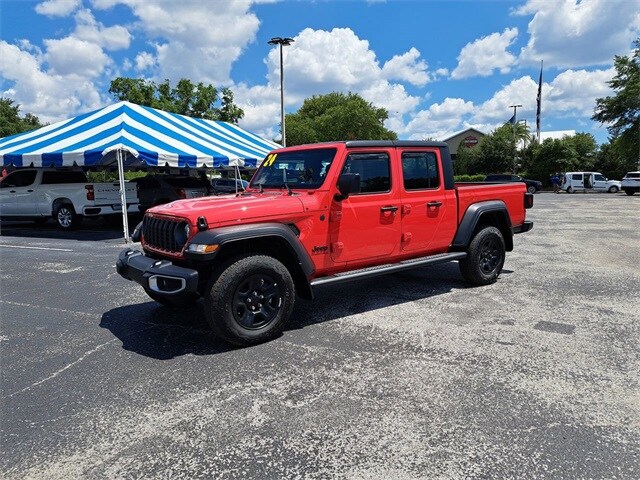 2024 Jeep Gladiator Sport photo 2