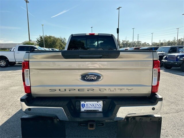 2018 Ford F-350 Lariat photo 4