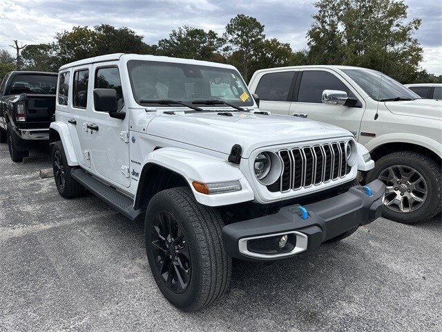 2024 Jeep Wrangler 4xe Sahara photo 3