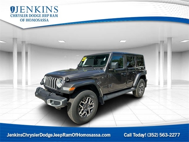 2025 Jeep Wrangler 4-Door Sahara's photo