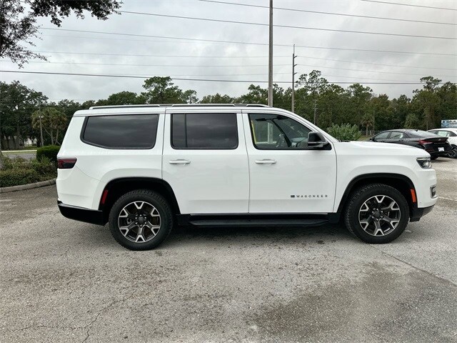 2023 Jeep Wagoneer Series III photo 2