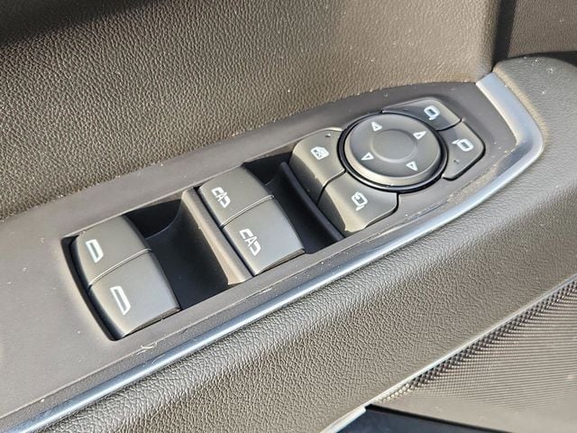 2024 GMC Sierra 1500 SLT - Photo 14