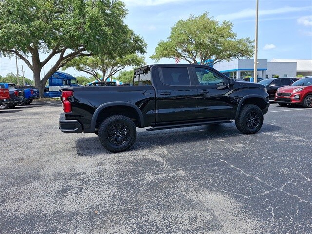 2023 Chevrolet Silverado 1500 ZR2 photo 2